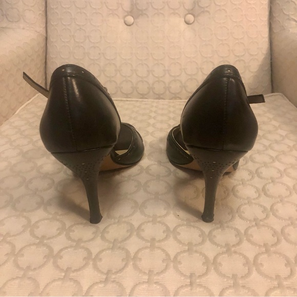 Vintage Tahari t-strap peep toe heels -size 9 - Picture 3 of 5